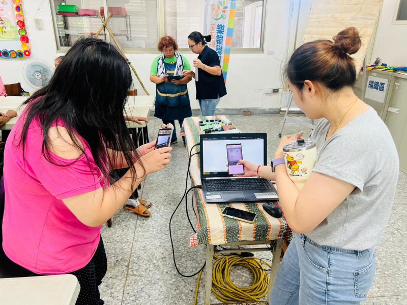 網路遠端來監視或控制電器、安全系統等