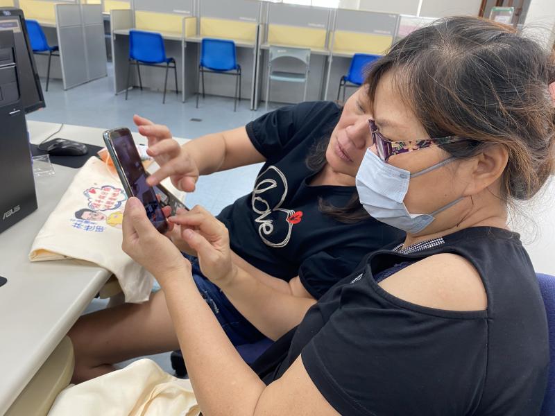 學員玩得不亦樂乎