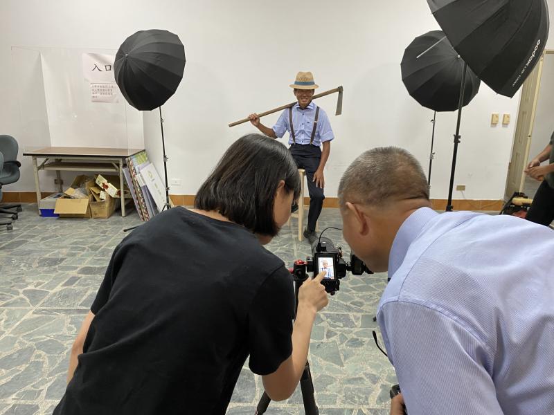 講師提供拍攝建議，讓大家在實作中學習。