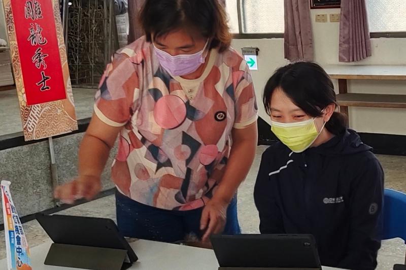 現在有電子發票,只要下載載具就可以使用了