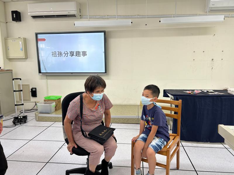 我們請祖孫分享一起生活的樂事