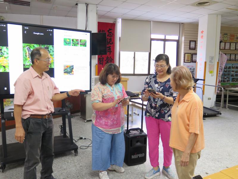 學習永遠不嫌多，把握時間請教老師。