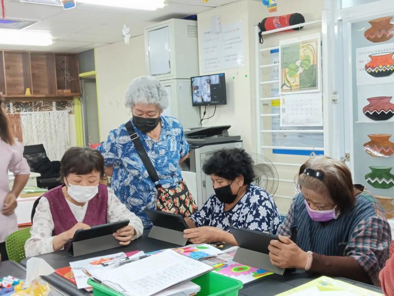 「真的假的」LINE 機器人