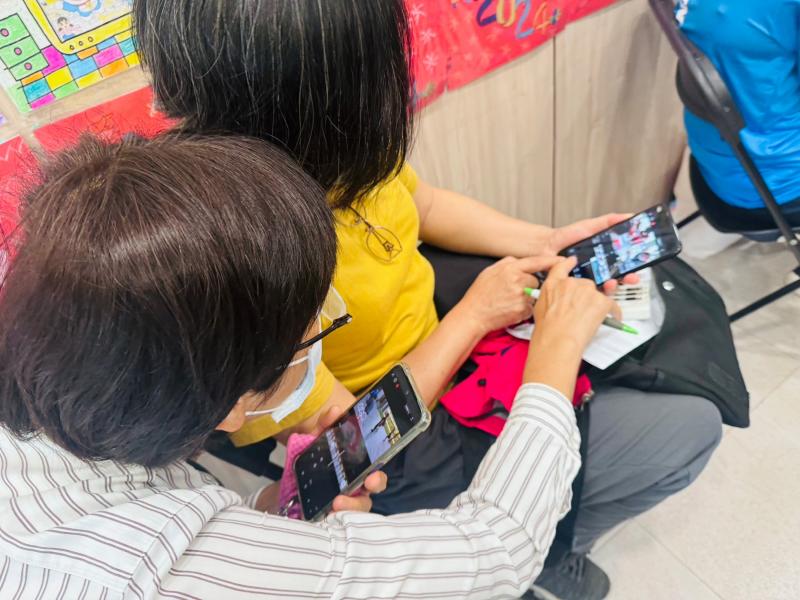 同學間一起學習解惑