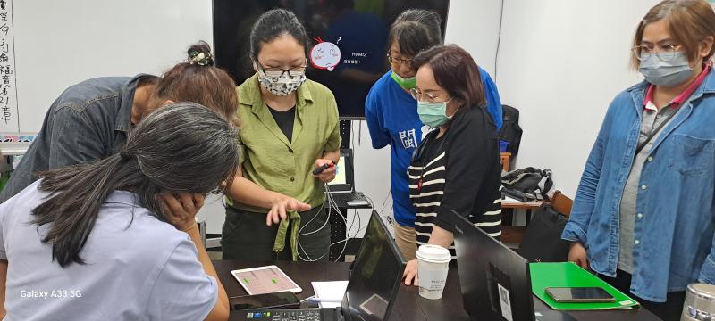 學員一起分享學員體驗健康拉箱心情指數