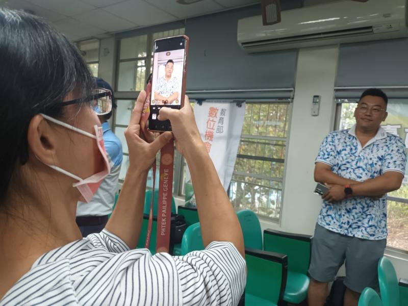 心愛的，你擺個POSE，我用今天學的技巧來把你拍帥一點!