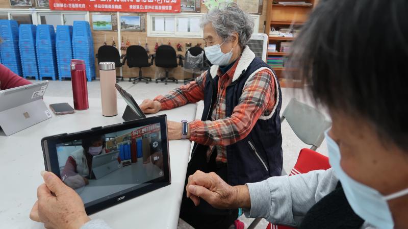 學員互相拍攝一張