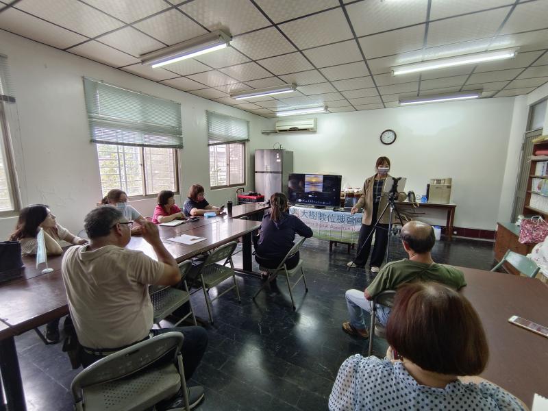 還記得上星期學的功能嗎? 今天再告訴大家一些功能, 將方法教給大家, 回去可以多加練習哦~