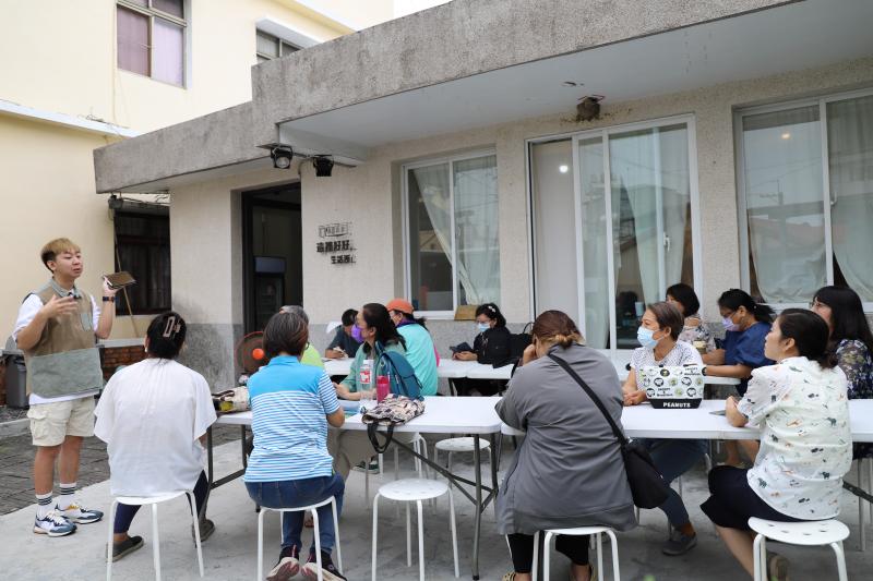 講師講解影片編輯APP如何運用