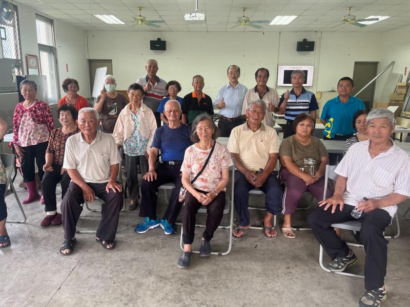 當課程結束時，長者們都感到非常高興，因為今天上了一門非常重要的課程~長輩表示學到了許多新知識，將來在面對類似情況時不容易受騙，也會更加警覺。