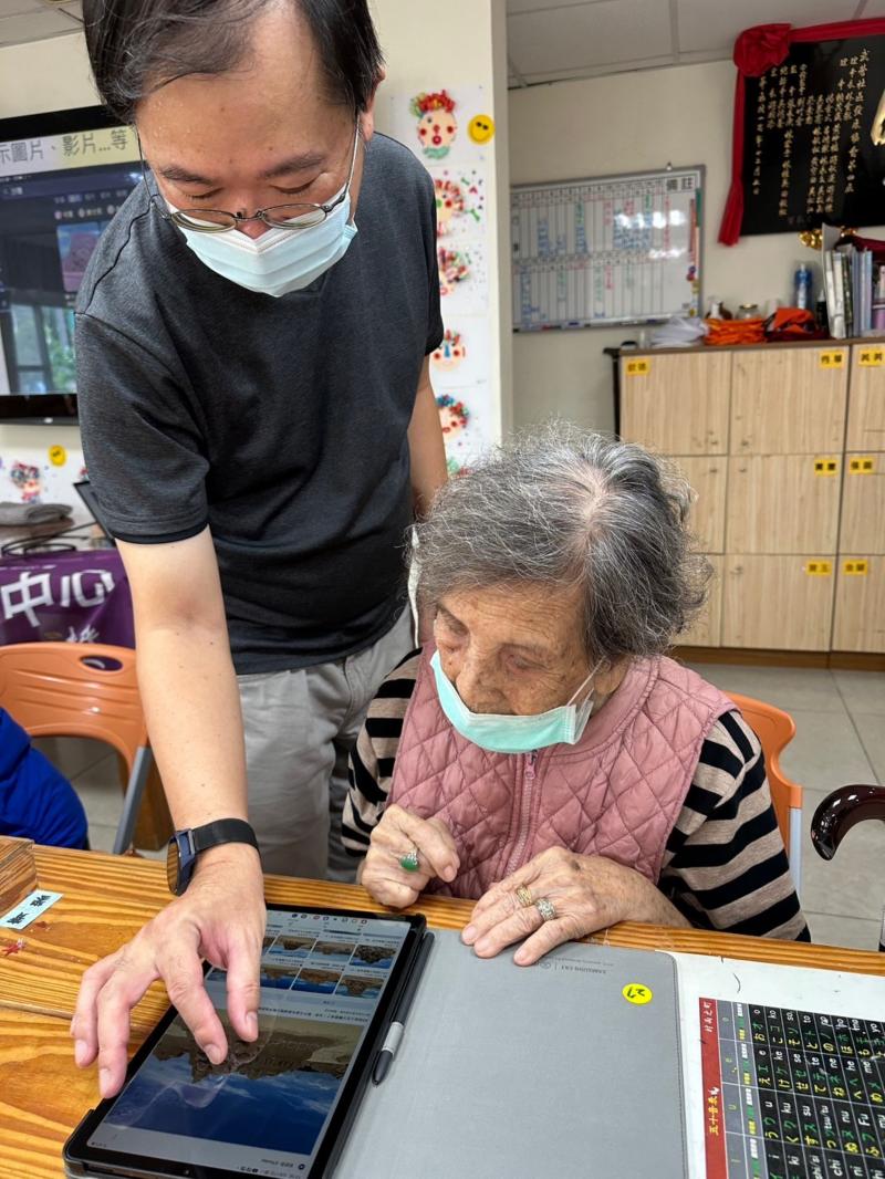 除了網頁搜尋引擎，學員也學習地圖搜尋功能L。