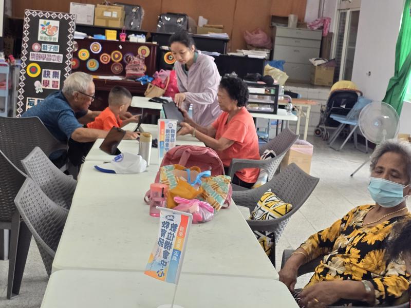 學員問老師關於WHO 'S CALL的相關問題