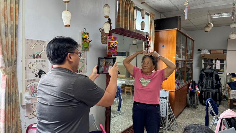 拍張美美的照片，等一下要修圖囉