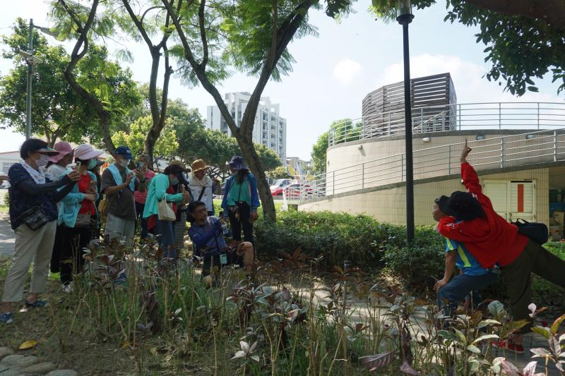 自然窗框結合人像攝影