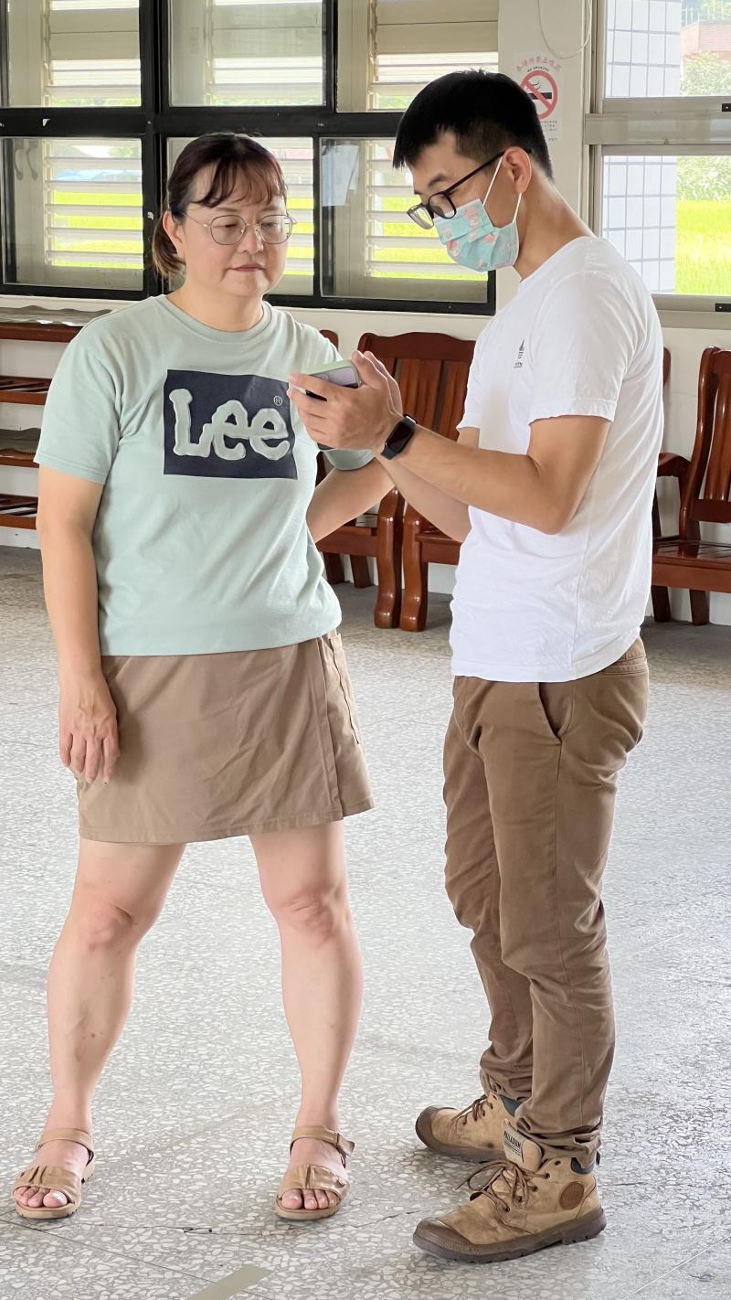 設置班上的LINE群組，方便老師線上教學