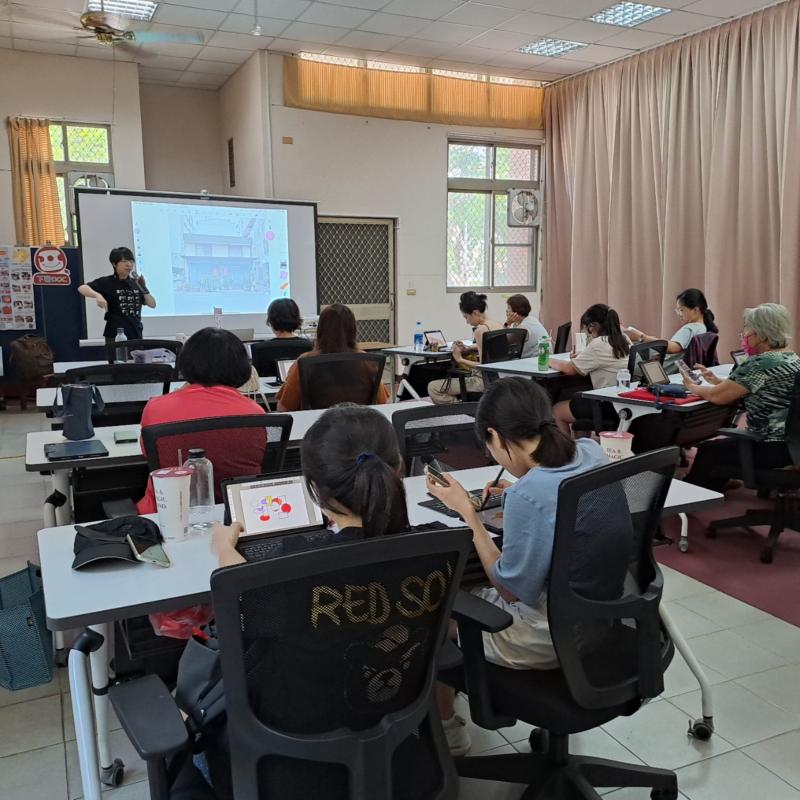 學員們很認真!!