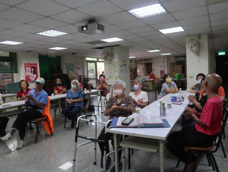 大家學會用手機唱歌點歌,唱出快樂唱出健康。