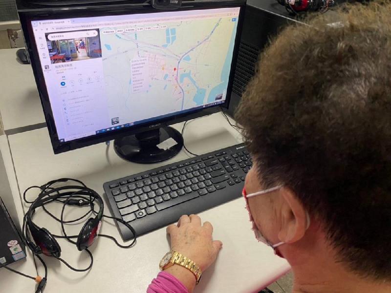 商家學員查看資料完整性及照片動態。