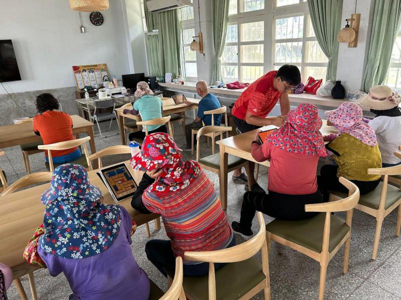 講師指導學員情形