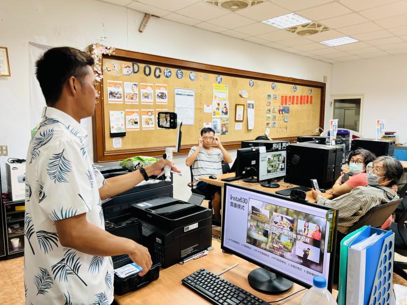 講師講解拍攝的技巧與工具