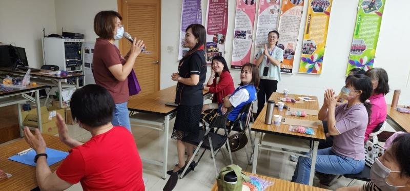 智慧 科技 活躍老化數位學習 