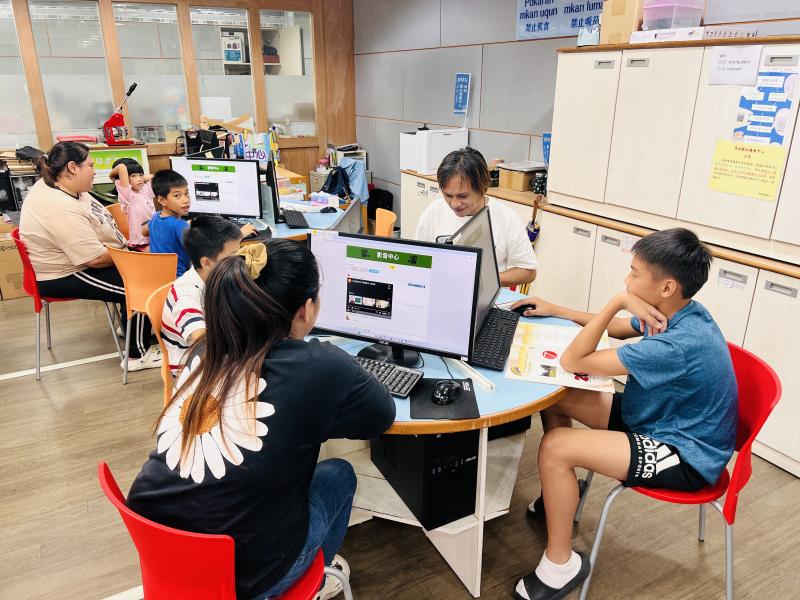 老師介紹常見視訊軟體平台.