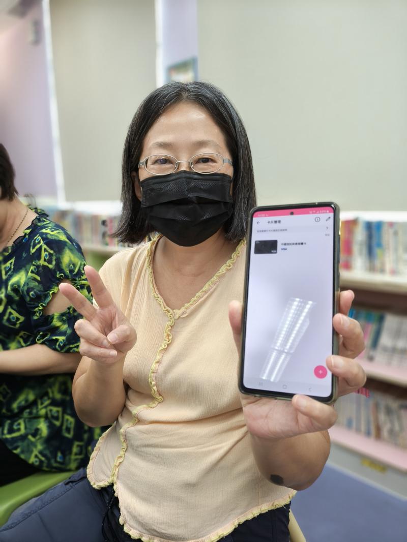 錢包變輕盈!學會手機綁定卡片,出門只帶手機就夠了。