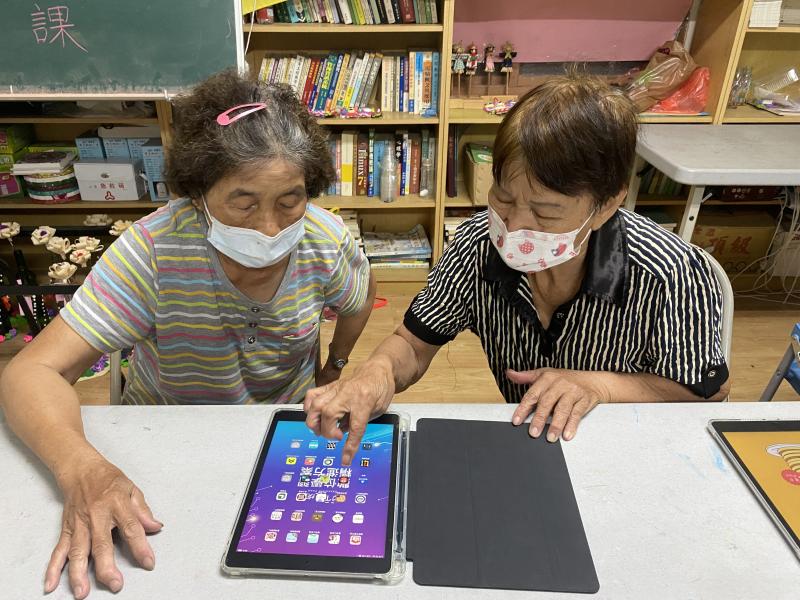 因為我們的鼓勵讓他們也更有信心,教同伴很有成就感呢!