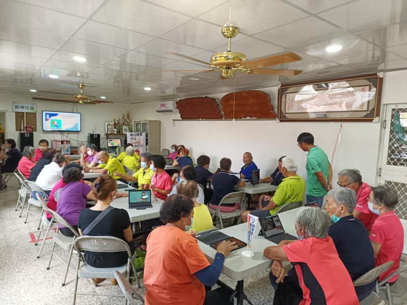 講師說明應首選政府網站、學術機構、知名媒體或行業專家提供的資訊。