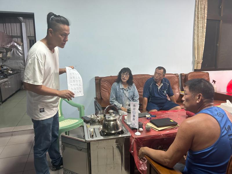 對於不理解的地方,學員積極提問,展現對學習的熱忱與求知的態度