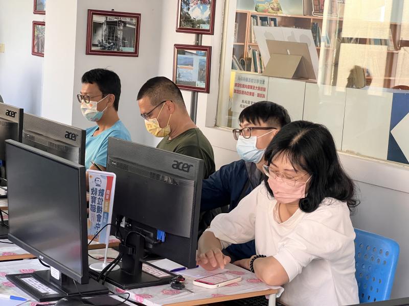 此次課程，特別邀請車城地區從事農業的民眾參與學習。藉由職人行銷影片，分享影片拍攝的技巧與腳本設計