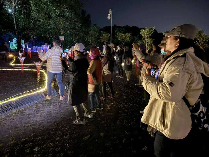 講師指導學員拍攝角度