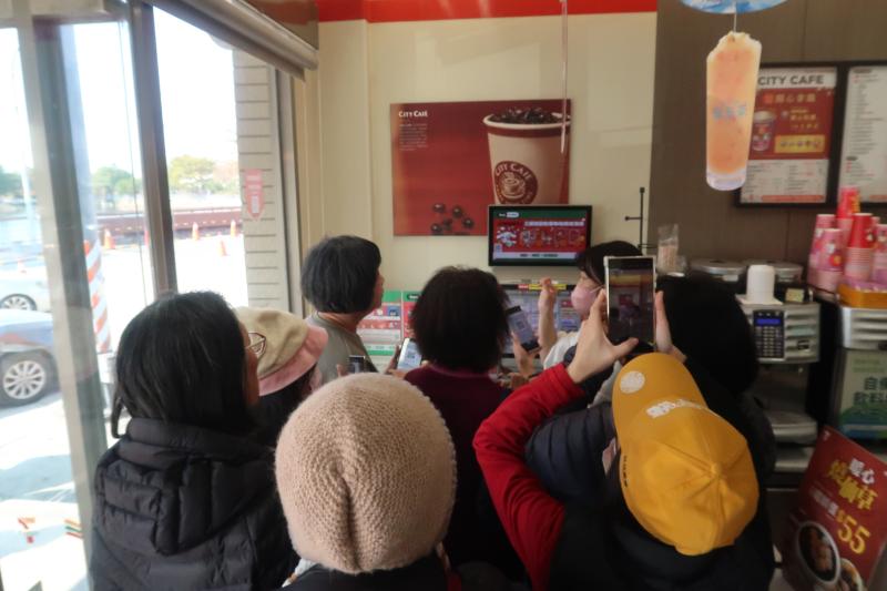 【鹽水DOC】蛇年創意紅包DIY實際帶領學員至超商體驗操作用ibon印出自創紅包袋