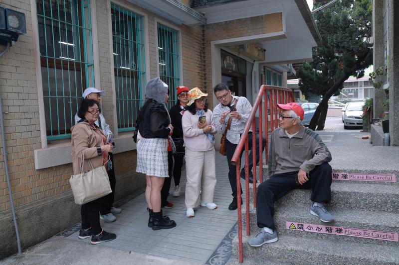 講師講解展示拍照內容