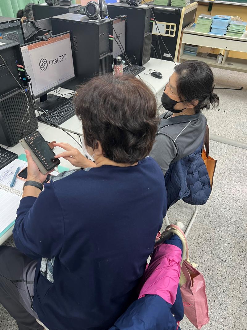 學員學習使用ChatGPT