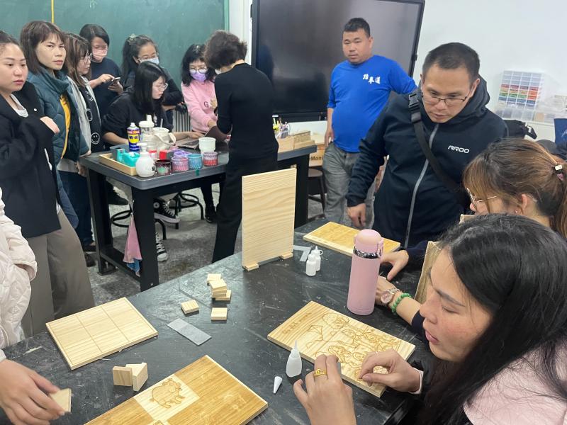 老師將以親切的教學方式，透過互動與實作指導