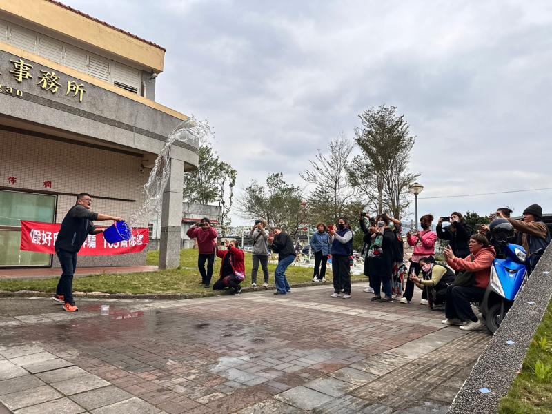 學員透過講師實際操作來演練並且操作實例