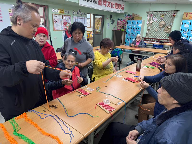 長者體驗織紋製作