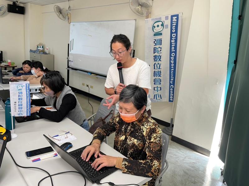 跟著講師的步驟，零基礎也能輕鬆上手用ai塗鴉。