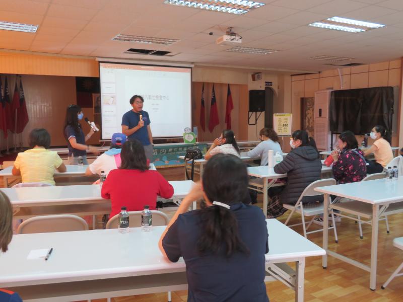 講師講解如何運用手機攝影技術