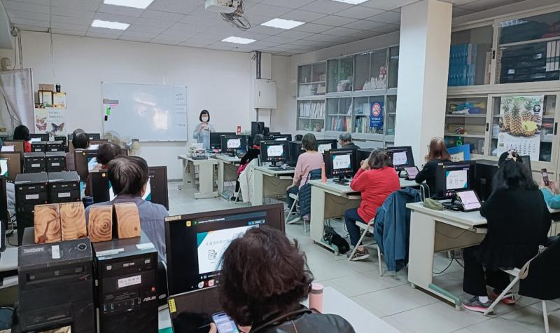 學員們都非常專心