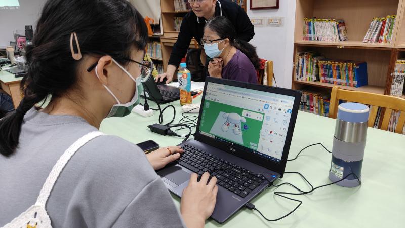 發揮構想及巧思，設計自己想要的公仔