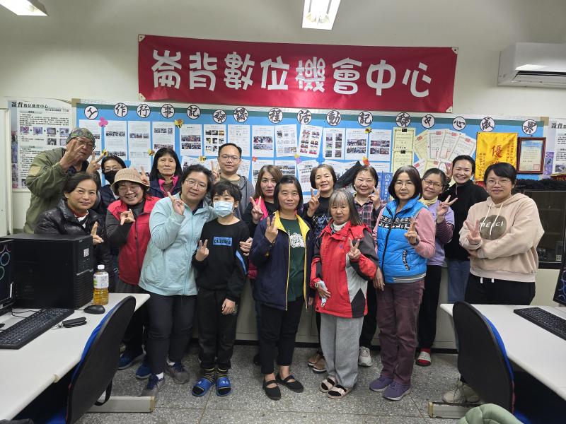 學員學員一起合影。