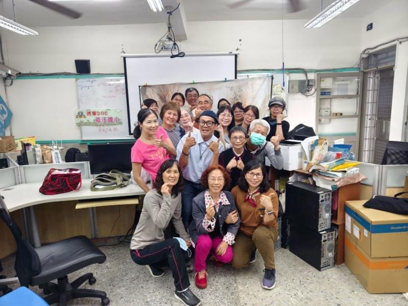 學員學的太高興來張大合照