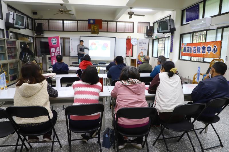 講師說明RGB 三原光及CMYK 三原色應用