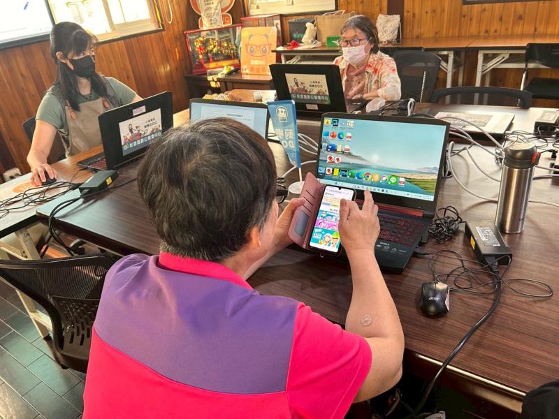 智慧 科技 活躍老化數位學習 