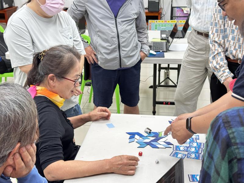 以現有的桌遊，激發學員們的想像