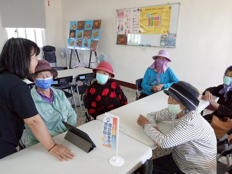 劉惠菁講師耐心解答每一個問題