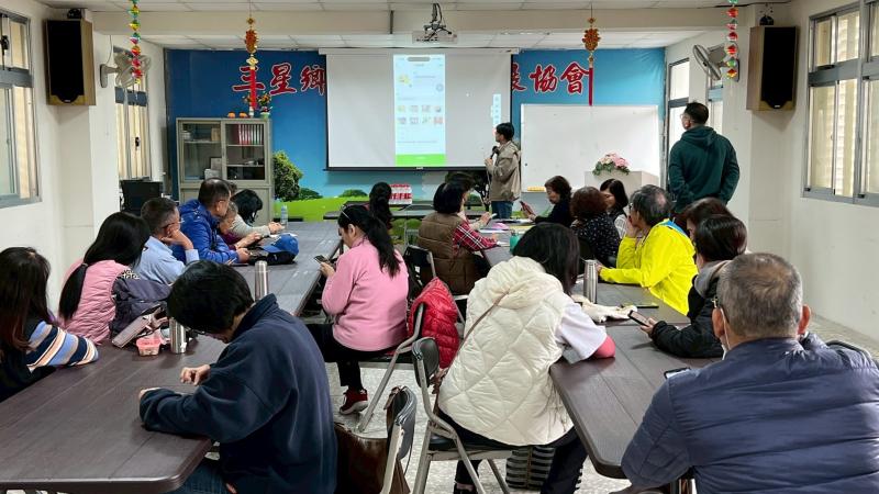 介紹 LINE 貼圖製作規格與流程。