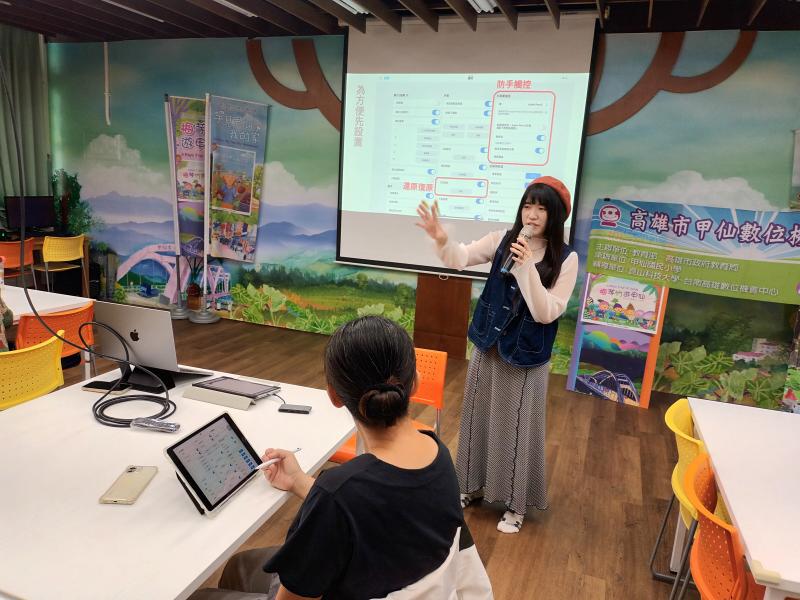 講師會用平易近人的用語，拉近與學員彼此間的距離。